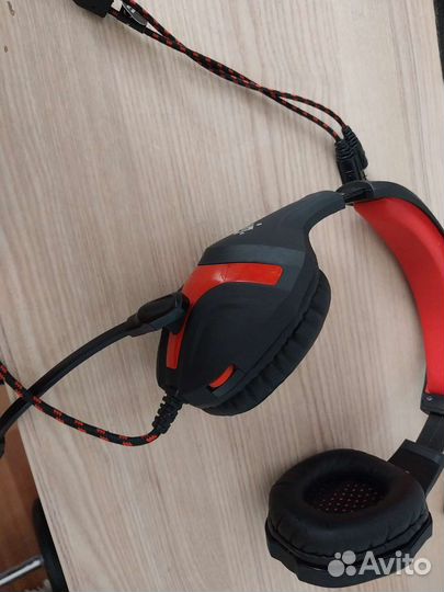 Наушники проводные, хорошо работают, для пк
