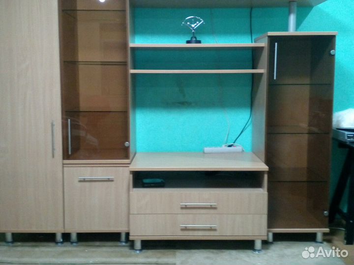 Шкаф (Стенка мебельная)