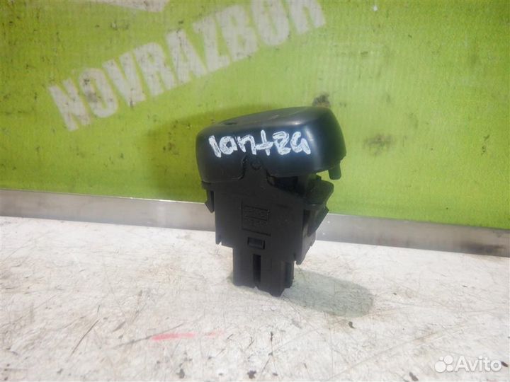 Кнопка обогрева сидений Хендай Лантра 96-00