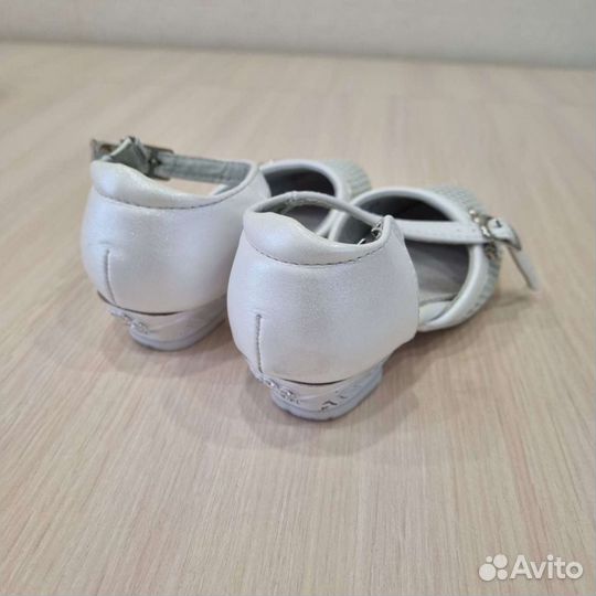 Туфли для девочки 25 размер