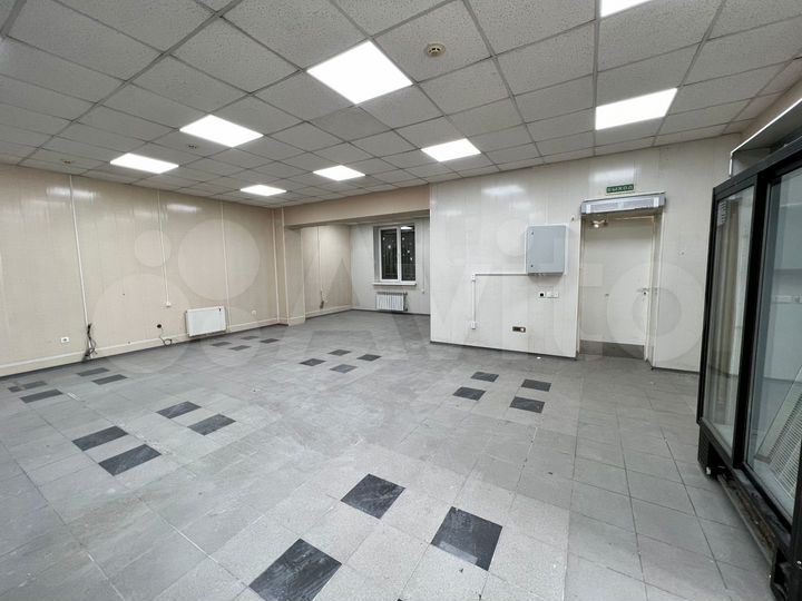 Офис-склад с пандусом, 270 м²
