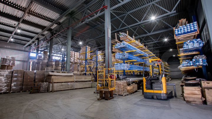 Склад, 676 м²