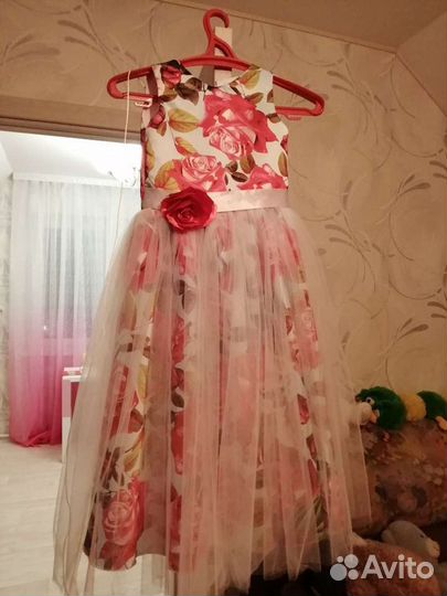 Нарядное платье для девочки 8-9 лет
