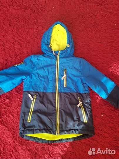 Куртка демисезонная на мальчика 104
