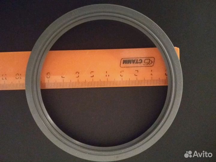 Задний коренной сальник TD27