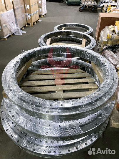 Поворотный круг JCB JS200lcbt JRB0017