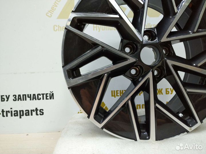 Диск литой R17 Skoda Octavia A8