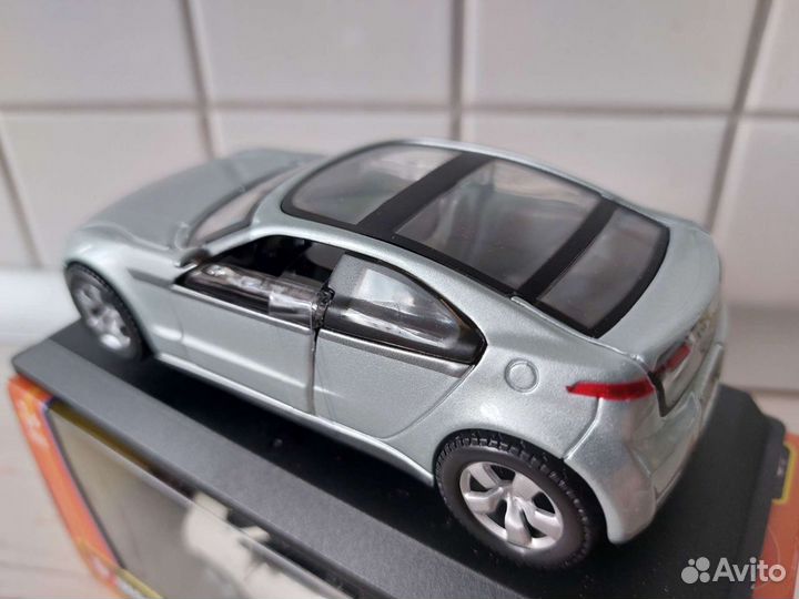 Модель Chevrolet Volt Concept 1:32