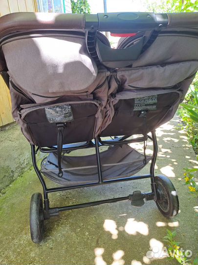 Коляска для двойни bubago model Q Duo