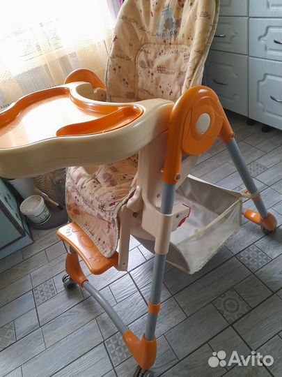 Стульчик для кормления