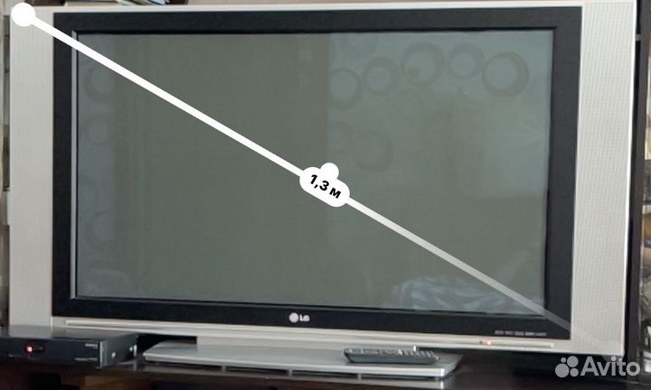 Телевизор LG 42PX3RV. Диагональ 1,3 м