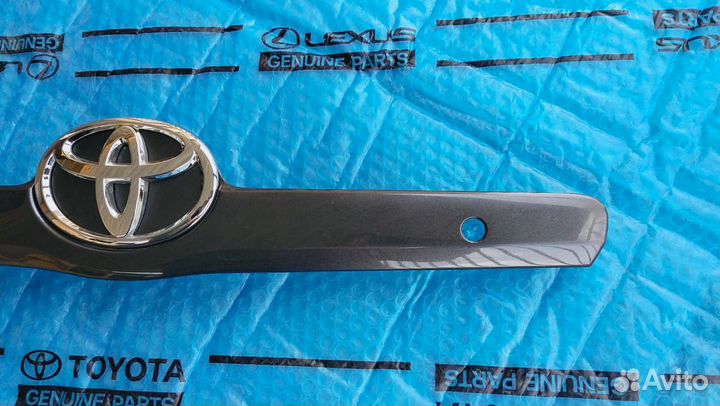 Накладка багажника Камри 40 серая Оригинал