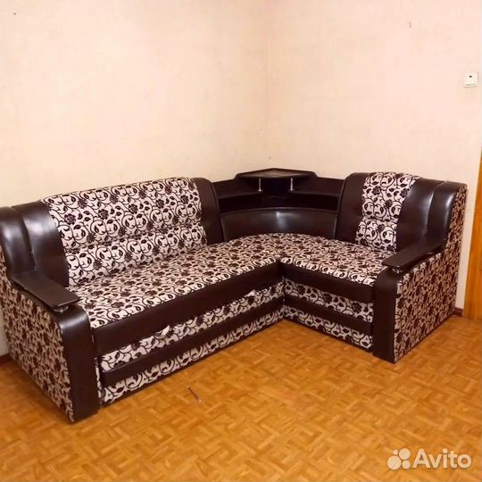 Диван угловой