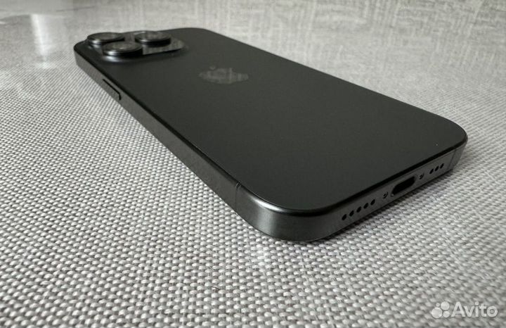 iPhone 15 Pro, 128 ГБ