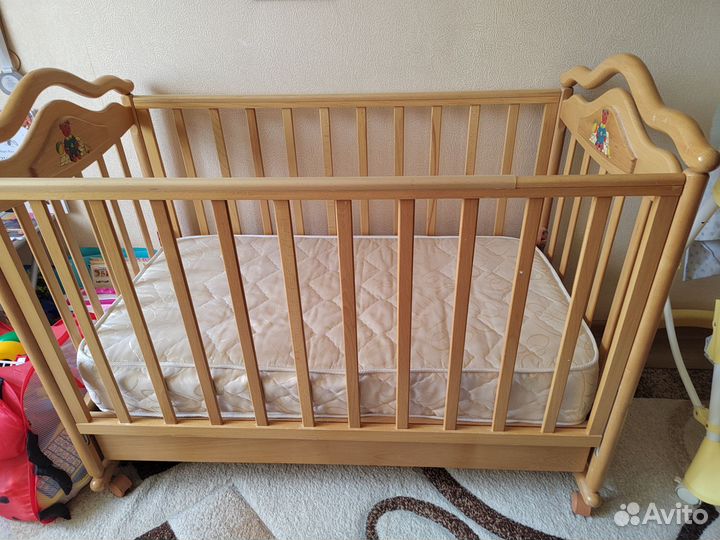 Детская кроватка