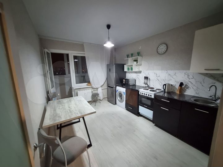 1-к. квартира, 37 м², 8/16 эт.