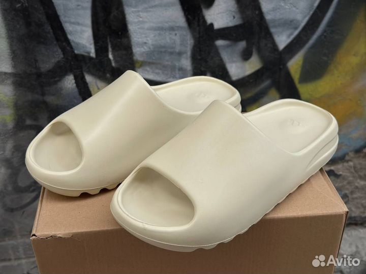 Тапки adidas yeezy slide