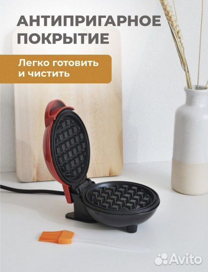 Вафельница новая с кисточкой и рецептами
