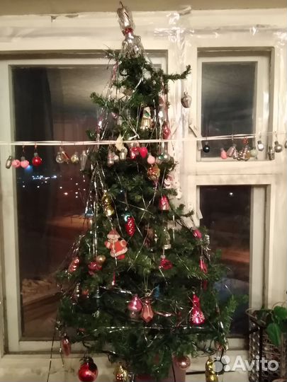 Елка искусственная СССР с игрушками