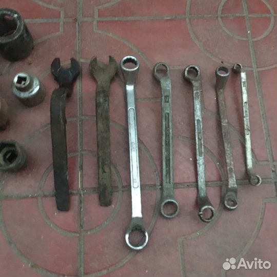 Ключи гаечные,трцовые