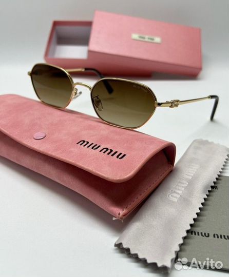 Солнцезащитные очки miu miu