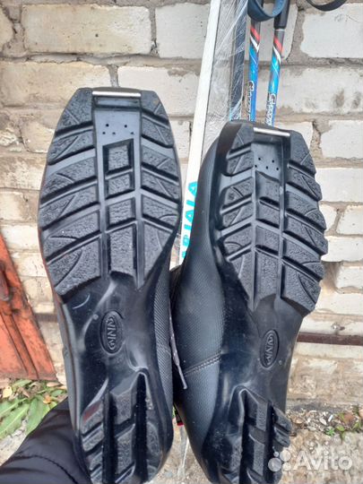 Лыжи, лыжные палки, лыжные ботинки