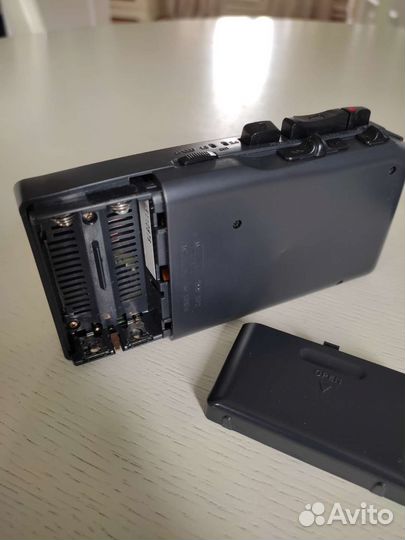 Кассетный диктофон sanyo