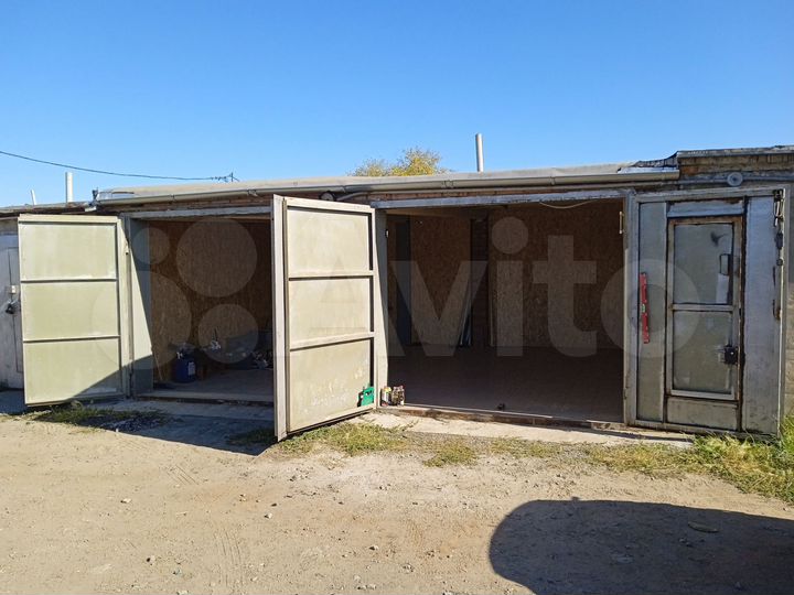 Гараж, > 30 м²