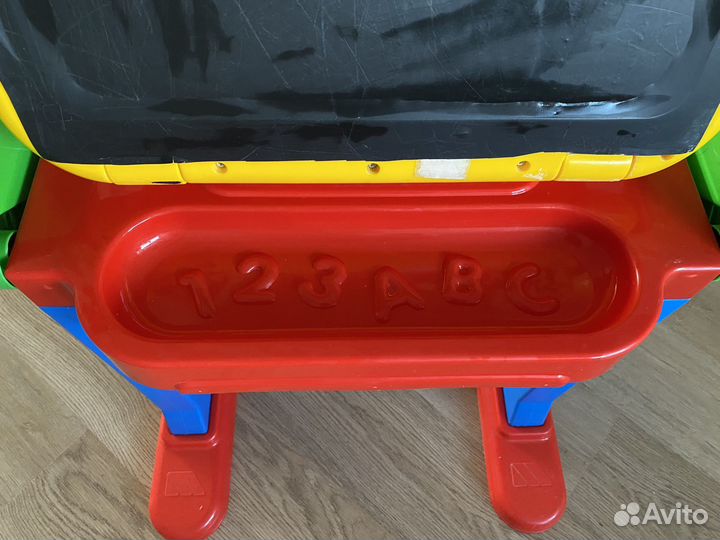 Столик -парта с мольбертом