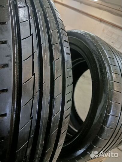 Yokohama BluEarth AE50 215/65 R17 99V