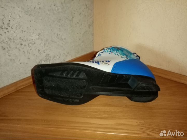 Лыжные ботинки детские