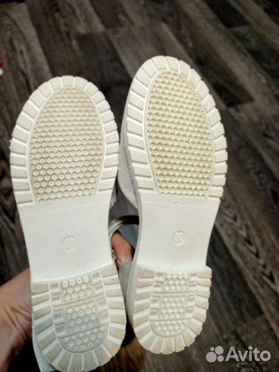 Туфли для девочки 30 размер новые