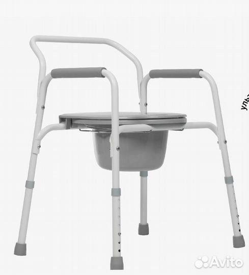 Кресло для инвалидов с санитарным оснащением