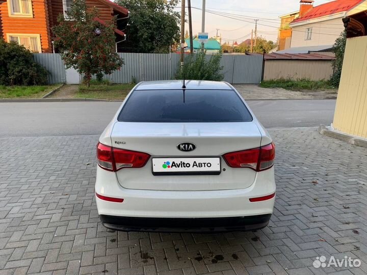 Kia Rio 1.4 AT, 2015, 230 000 км