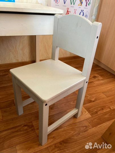 Столик и стул IKEA