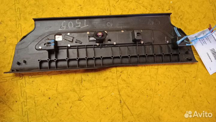 Накладка порога (внутренняя) Range Rover Velar