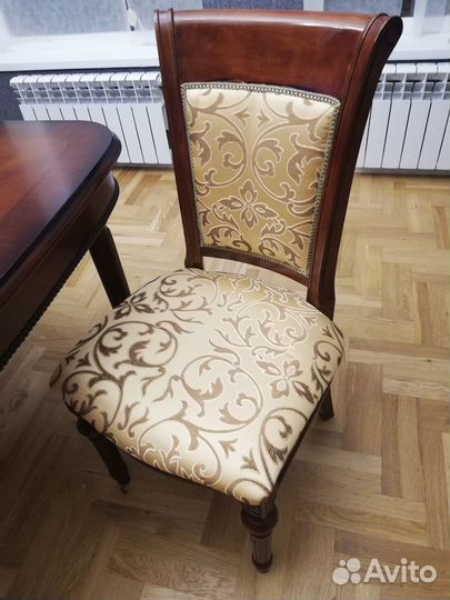 Обеденная группа из массива дерева Малазия