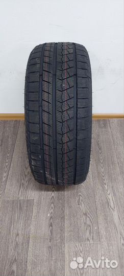 Fronway IcePower 868 235/65 R17 108T