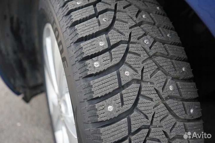 Bridgestone Blizzak Spike-02 SUV 225/60 R17 103T