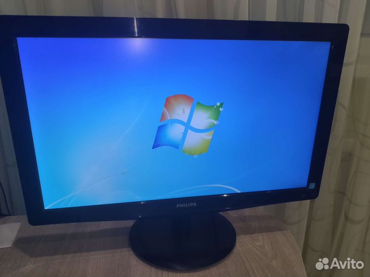 Монитор Philips 226V
