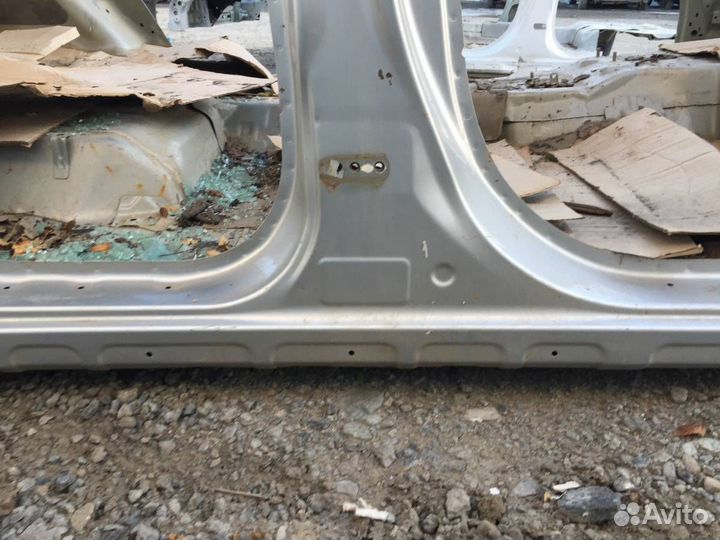 Б/У Порог со стойкой правый 5253AF94, 5312B966