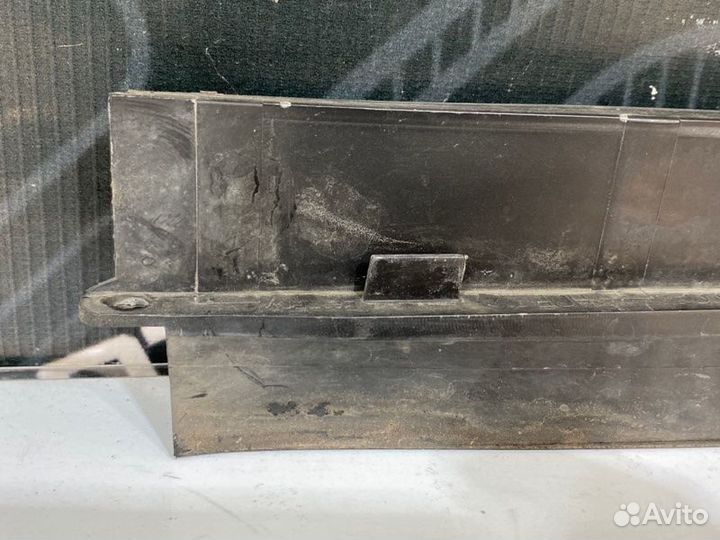 Воздуховод радиатора Audi A6 C6 BDW 2005