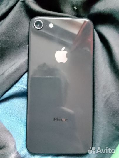 iPhone 8, 64 ГБ