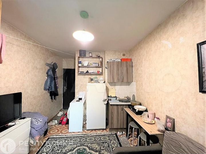 Комната 14 м² в 1-к., 1/10 эт.