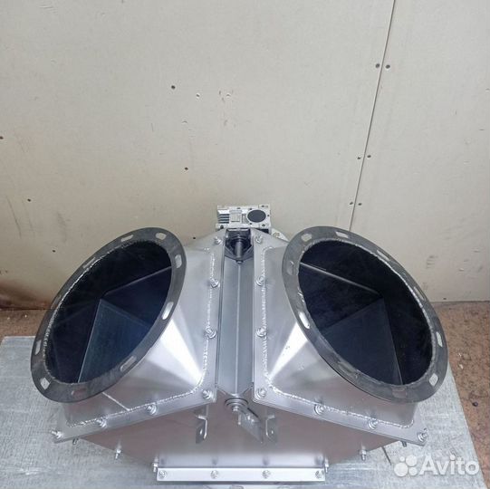 Переключатель потока с электрическим приводом