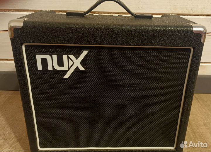 Комбоуселитель nux mighty 15