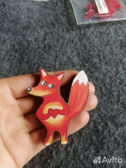 Значки Лисичек