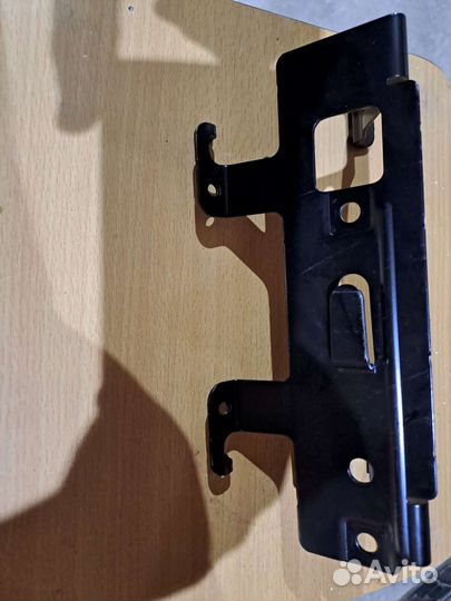 Крепление огнетушителя Mercedes Benz