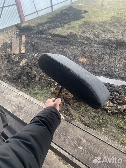 Подлокотник