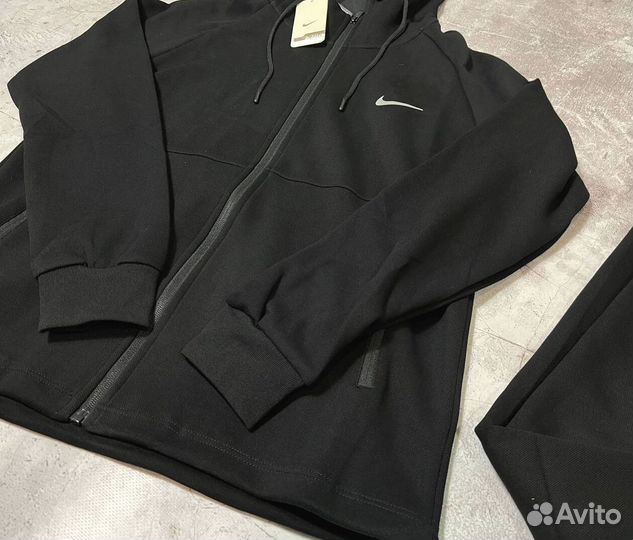 Спортивные костюмы Nike